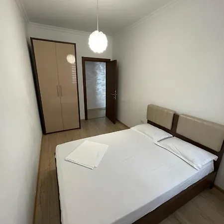 Apartament Eduard *